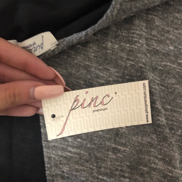 shirt - Picture 3 of 3